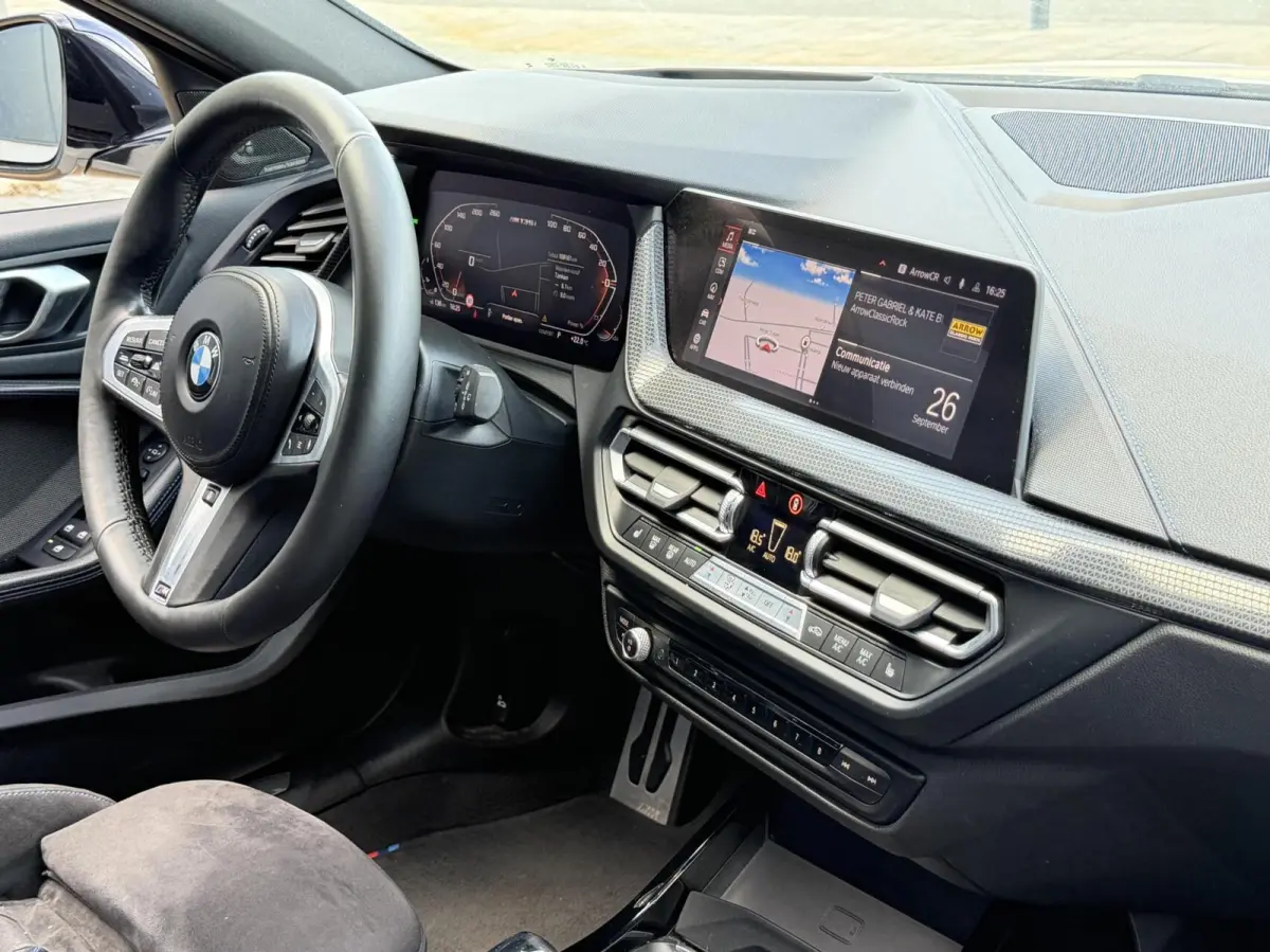M135i xDrive|H/K|Led|pano|carplay|kuiptstoel