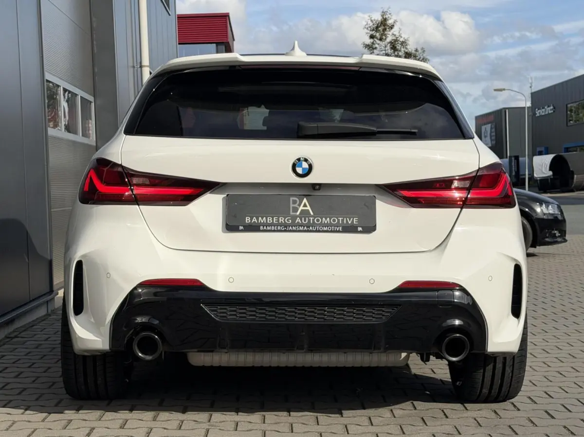 M135i xDrive|H/K|Led|pano|carplay|kuiptstoel