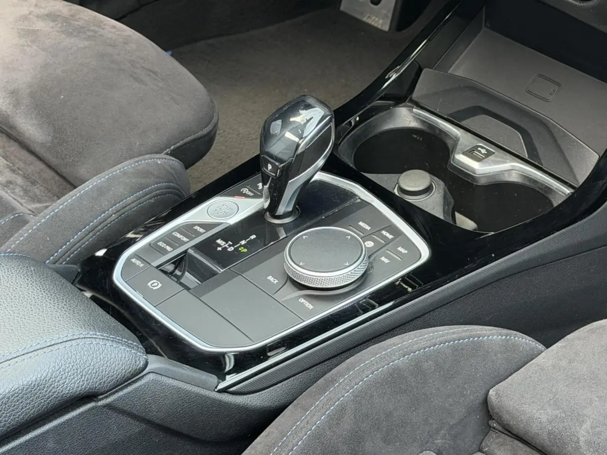 M135i xDrive|H/K|Led|pano|carplay|kuiptstoel