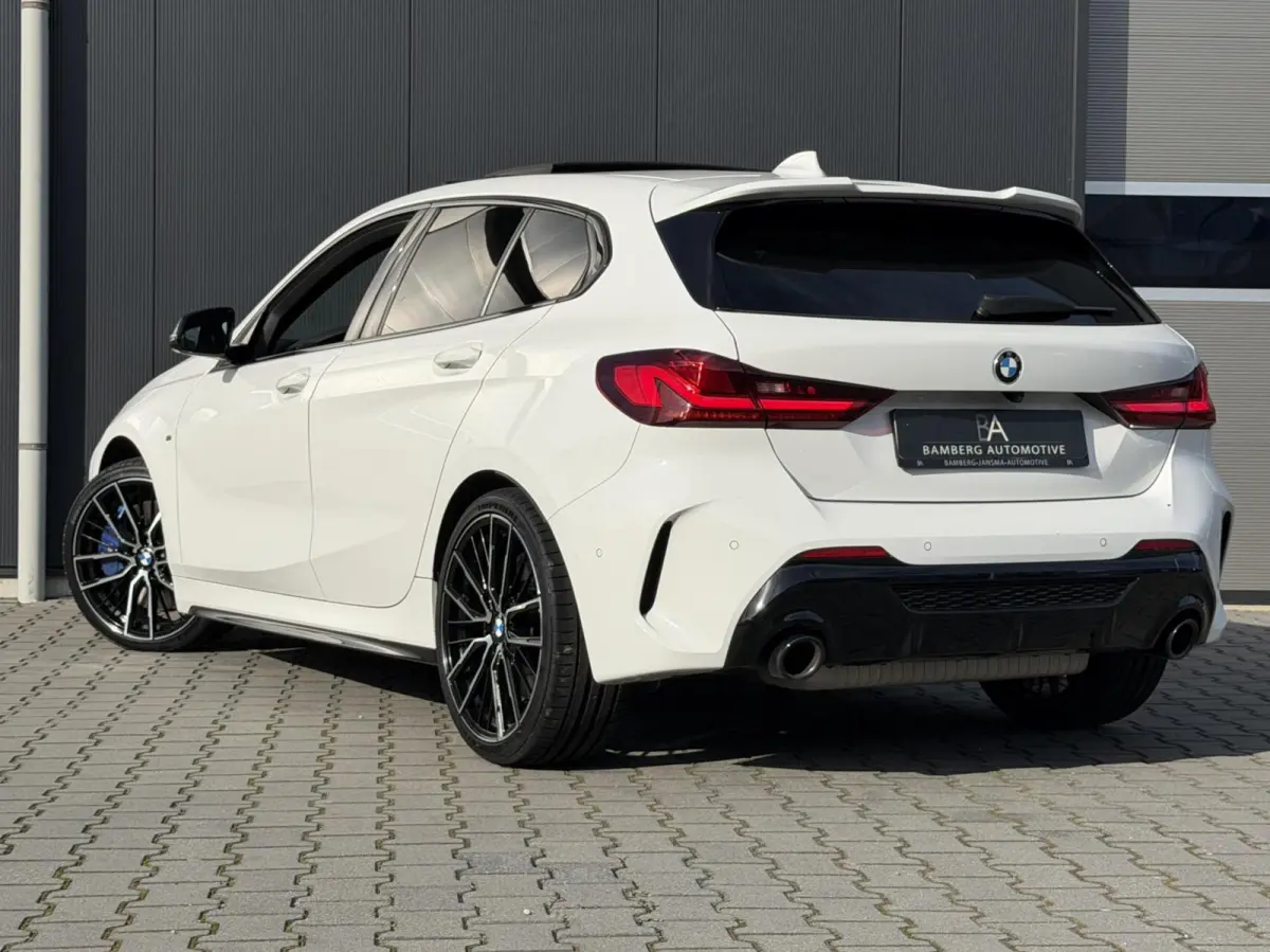 M135i xDrive|H/K|Led|pano|carplay|kuiptstoel