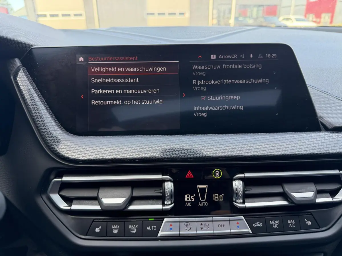 M135i xDrive|H/K|Led|pano|carplay|kuiptstoel