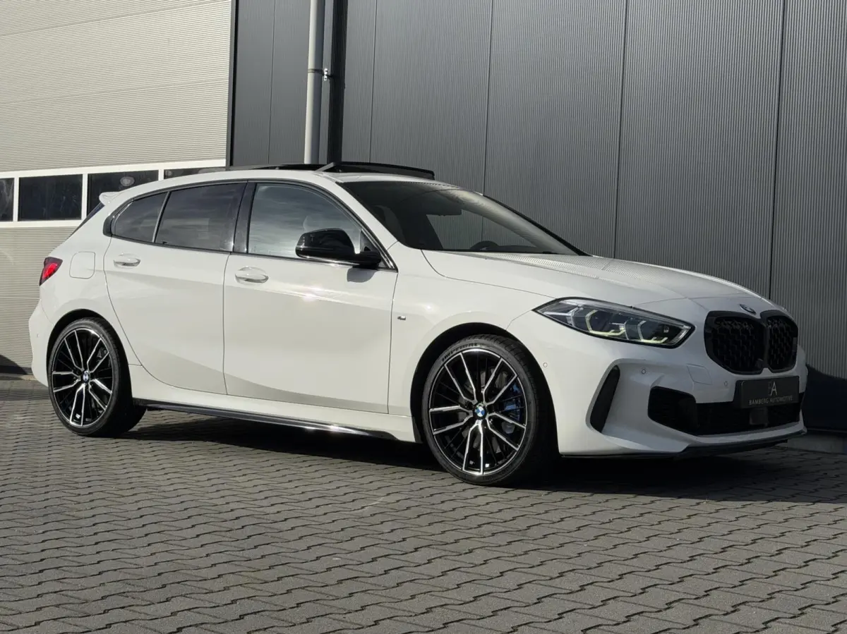 M135i xDrive|H/K|Led|pano|carplay|kuiptstoel