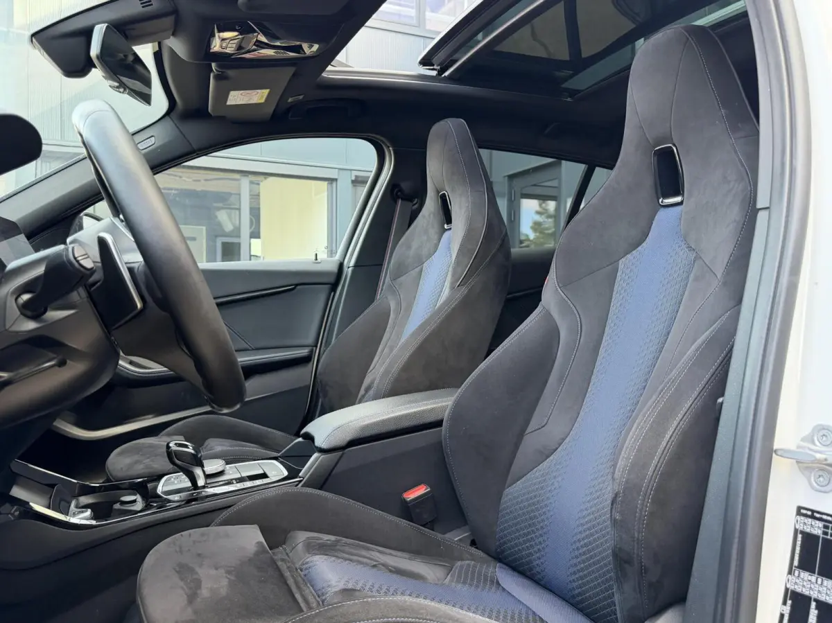 M135i xDrive|H/K|Led|pano|carplay|kuiptstoel
