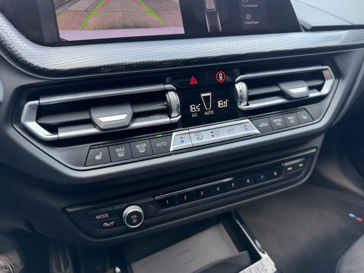 M135i xDrive|H/K|Led|pano|carplay|kuiptstoel