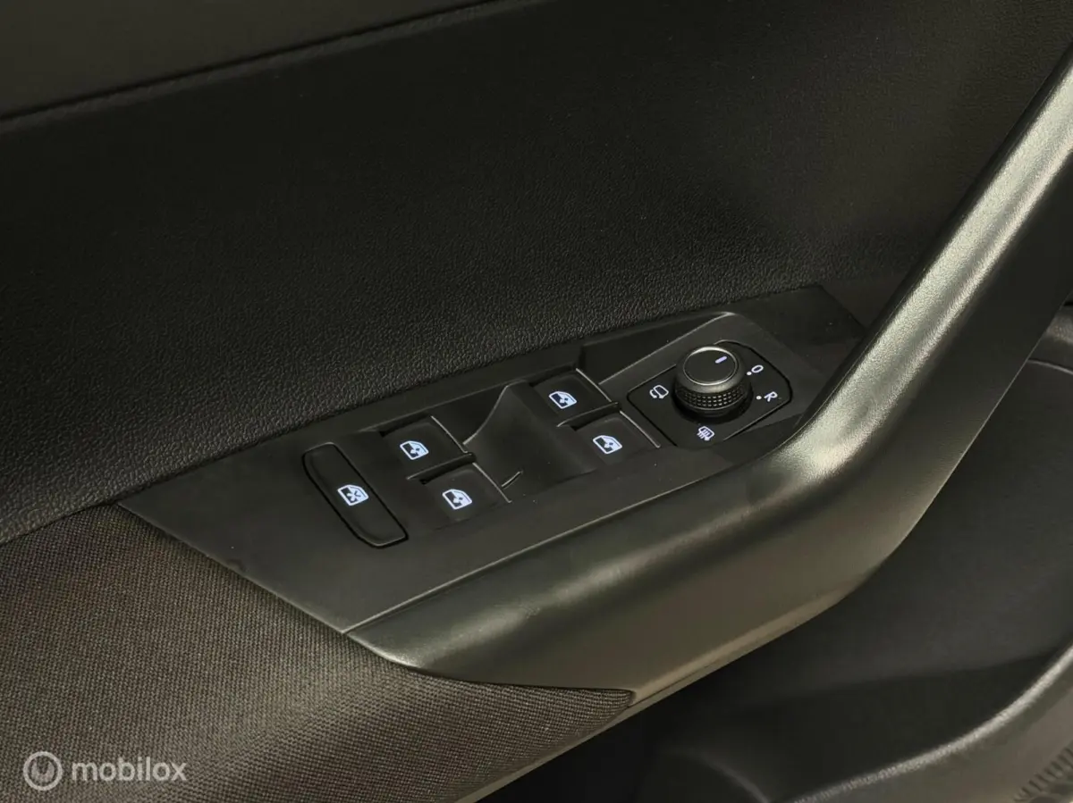 1.0 TSI R-Line Panorama/Ascot/Keyless/Trekhaak