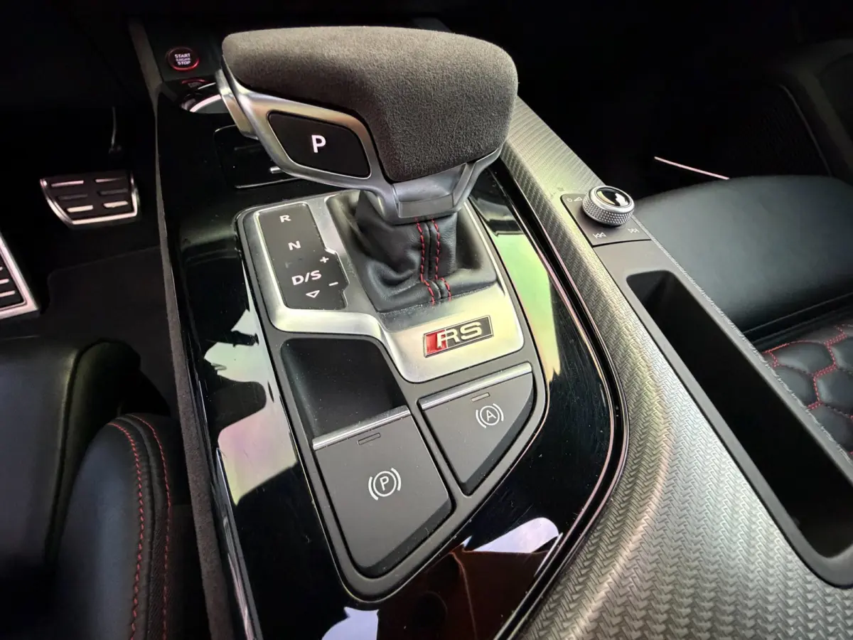 2.9 TFSI RS 4 quattro / Pano / Keramisch / ABT / Top View / Head-Up / Milltek