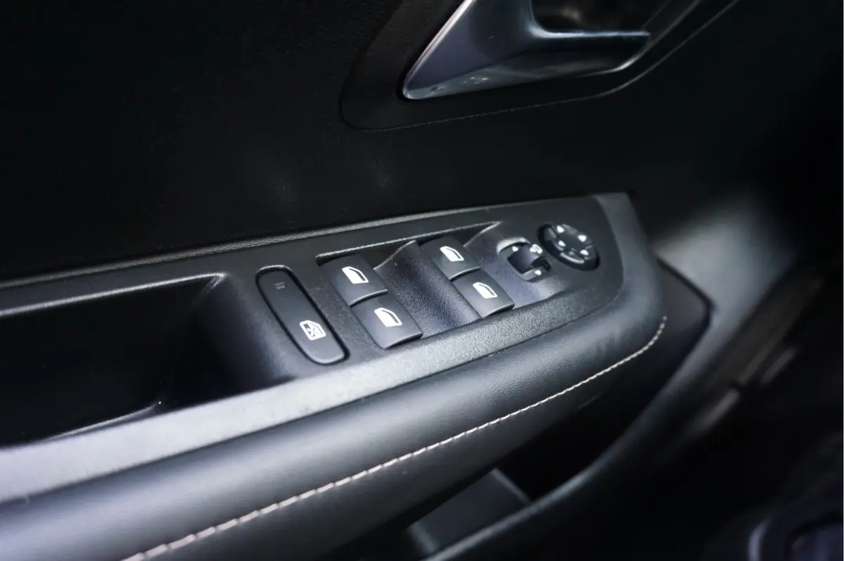 1.2 Hybrid 110 e-DCS6 Allure Cruise control adaptief/file assistent