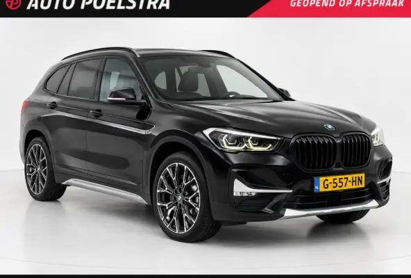 sDrive20i VDL Nedcar Edition 192 PK AUT | Facelift | Panoramadak | Leder | Harman/Kardon | HUD | Trekhaak | Keyless | LED | Camera | Interieurverlichting | Stoelverwarming | Dealeronderhoude