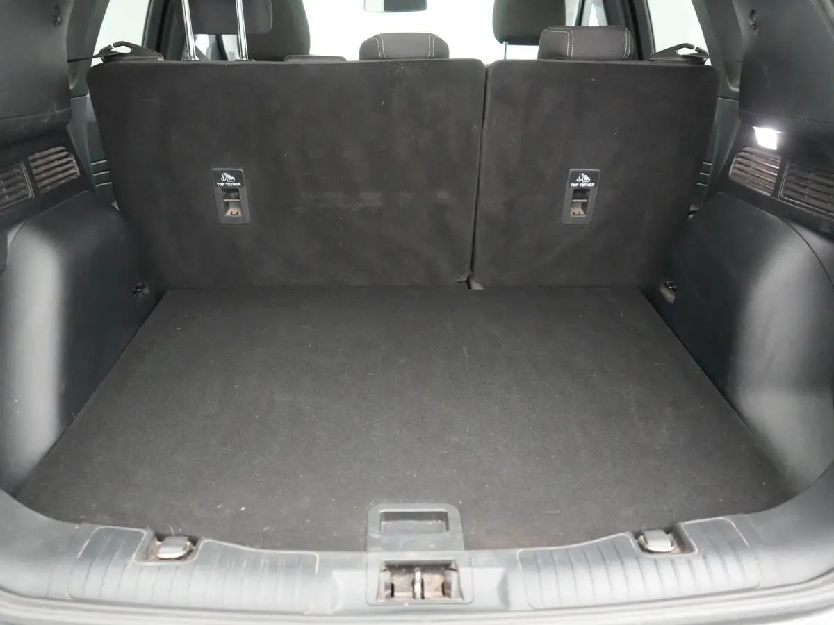 2.5 PHEV Titanium 225pk Dealer O.H. | Trekhaak Afn. | Panodak | Camera | Stoelen & Stuur Verwarmd | Apple Carplay | Keyless | Virtual | Cruise Control | Navigatie | DAB | Plug In Hybrid |