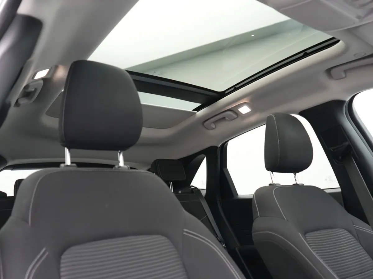 2.5 PHEV Titanium 225pk Dealer O.H. | Trekhaak Afn. | Panodak | Camera | Stoelen & Stuur Verwarmd | Apple Carplay | Keyless | Virtual | Cruise Control | Navigatie | DAB | Plug In Hybrid |
