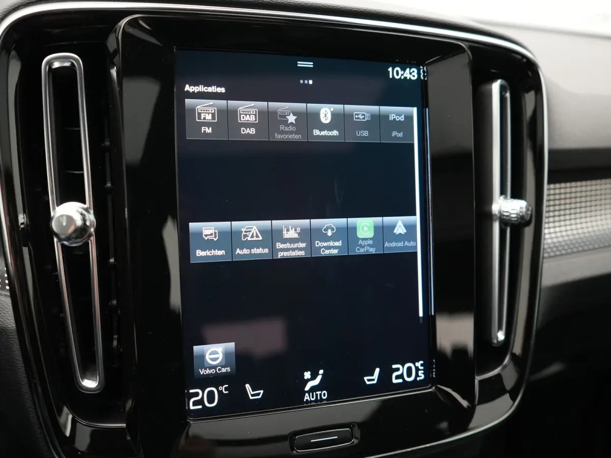 T5 R-Design PHEV 262pk | Panodak | Adaptive Cruise | Camera | Alcantara Sportstoelen Memory & Verwarmd | Stuur Verwarmd | Keyless | BLIS | Apple Carplay | Navigatie | DAB | 20"L.M | Plug in 