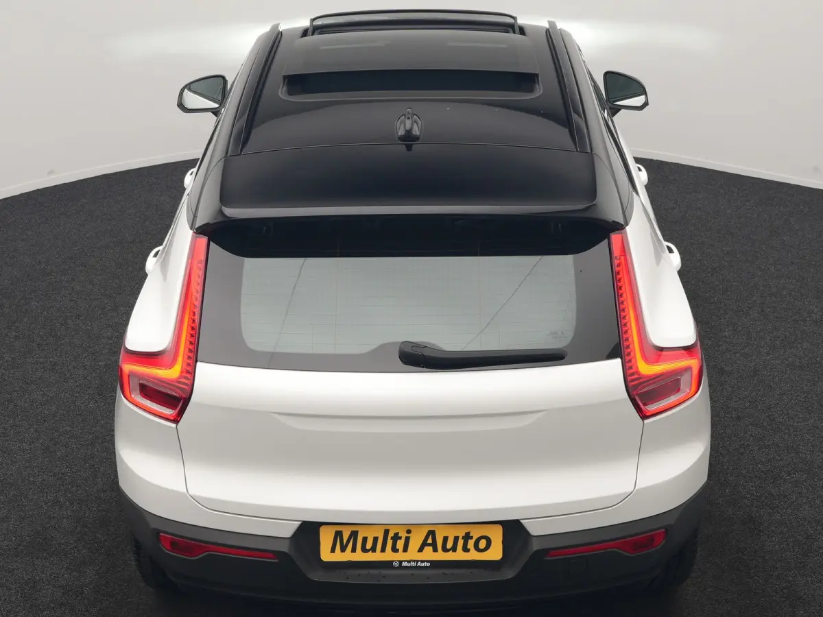 T5 R-Design PHEV 262pk | Panodak | Adaptive Cruise | Camera | Alcantara Sportstoelen Memory & Verwarmd | Stuur Verwarmd | Keyless | BLIS | Apple Carplay | Navigatie | DAB | 20"L.M | Plug in 