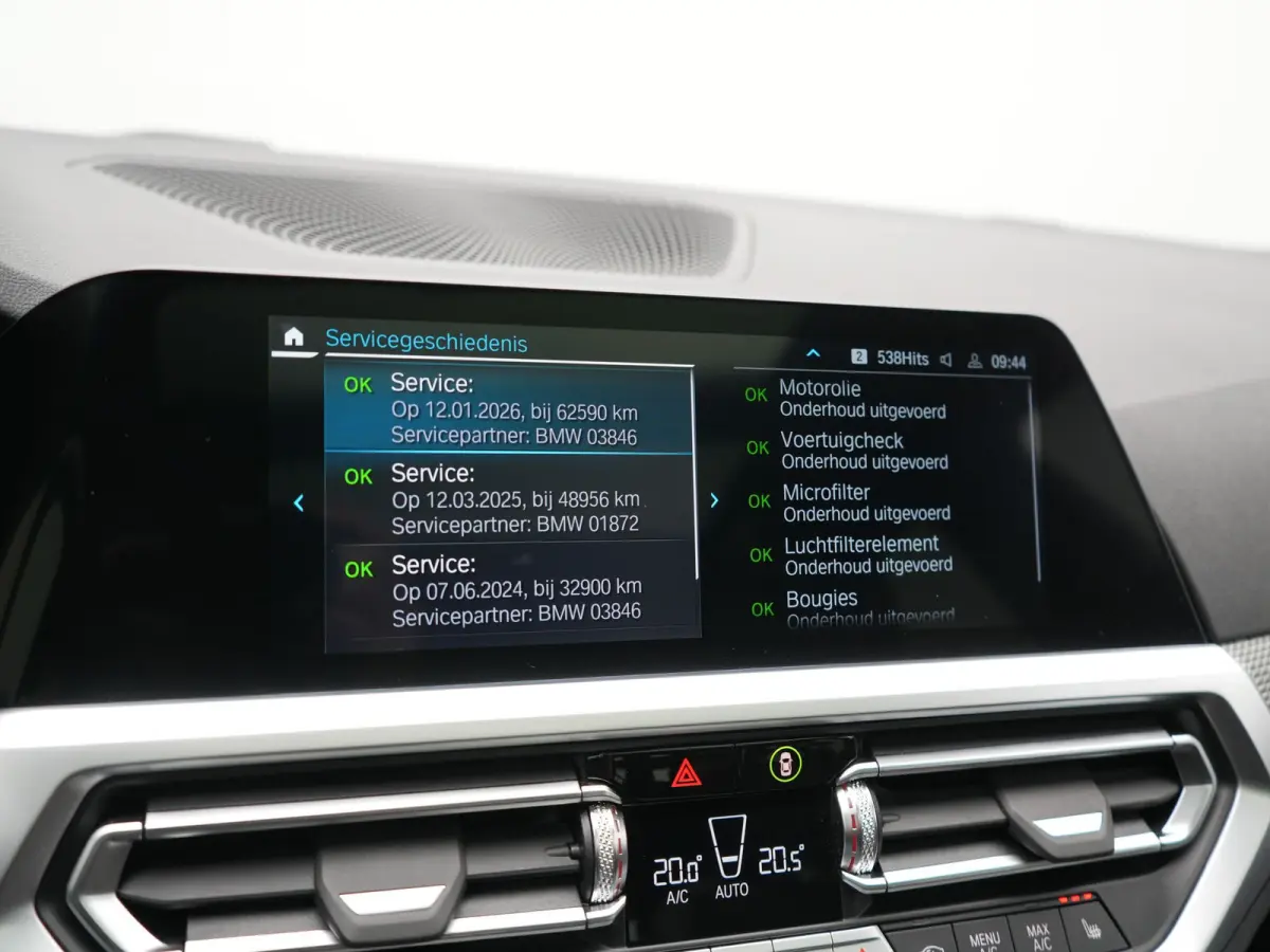 330e M Sport PHEV 293pk Dealer O.H. | Panodak | Laser LED | Head Up | Adaptief Onderstel | Camera | Lederen Sportstoelen & Stuur Verwarmd | Sfeerverlichting | Keyless | BLIS | Apple Carplay 