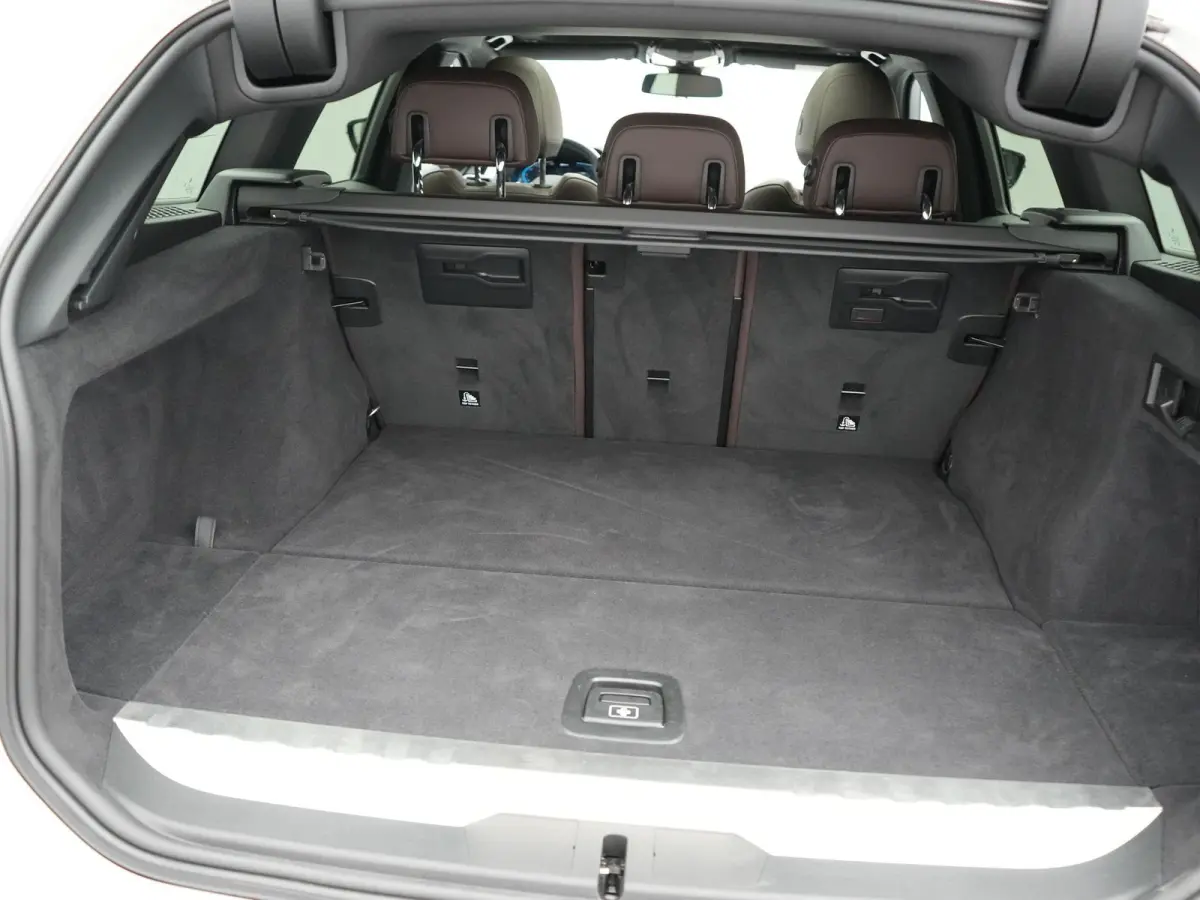 330e M Sport PHEV 293pk Dealer O.H. | Panodak | Laser LED | Head Up | Adaptief Onderstel | Camera | Lederen Sportstoelen & Stuur Verwarmd | Sfeerverlichting | Keyless | BLIS | Apple Carplay 