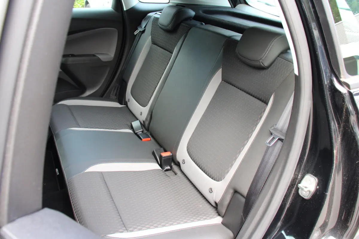 1.2 Turbo 110pk Innovation | NL-AUTO! | 1E EIGENAAR! | CRUISE | PARK SENS | APPLE CARPLAY/ANDROID AUTO | LED | CLIMA