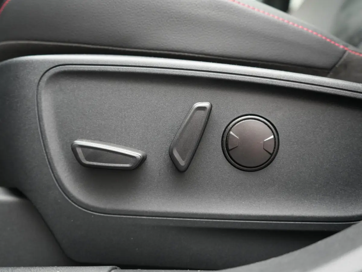 2.5 PHEV ST-Line X 225pk Dealer O.H. | Trekhaak Af Fabriek | Panodak | Adaptive Cruise | Head Up | 360 Camera | Bang & Olufsen | Alcantara Sporstoelen Verwarmd | Stuur Verwarmd | Blis | Keyl