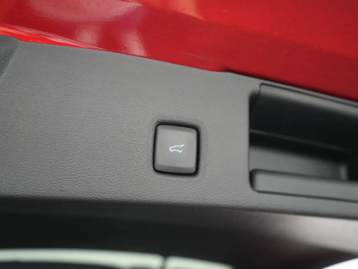 2.5 PHEV ST-Line X 225pk Dealer O.H. | Trekhaak Af Fabriek | Panodak | Adaptive Cruise | Head Up | 360 Camera | Bang & Olufsen | Alcantara Sporstoelen Verwarmd | Stuur Verwarmd | Blis | Keyl