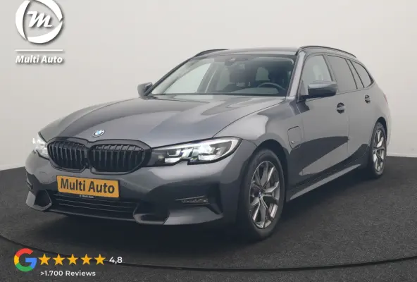 330e Sportline PHEV 293pk Dealer O.H | Trekhaak Af Fabriek | Camera | Cruise Control | Lederen Sportstoelen Verwarmd | Apple Carplay | Virtual | Navigatie | Sfeerverlichting | DAB | 17"L.M |