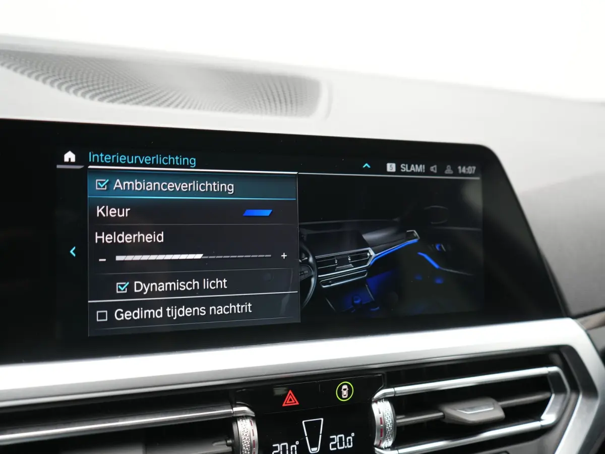 330e Sportline PHEV 293pk Dealer O.H | Trekhaak Af Fabriek | Camera | Cruise Control | Lederen Sportstoelen Verwarmd | Apple Carplay | Virtual | Navigatie | Sfeerverlichting | DAB | 17"L.M |