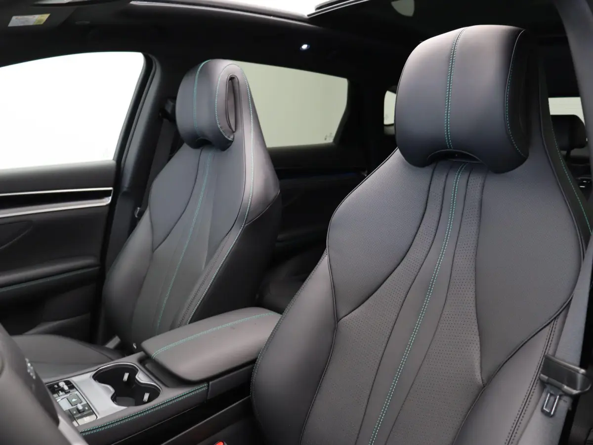 1.5 DM-i FWD Comfort | 26.6 KWh Accu | 125km WLPT |  Panoramadak | Head-Up Display |