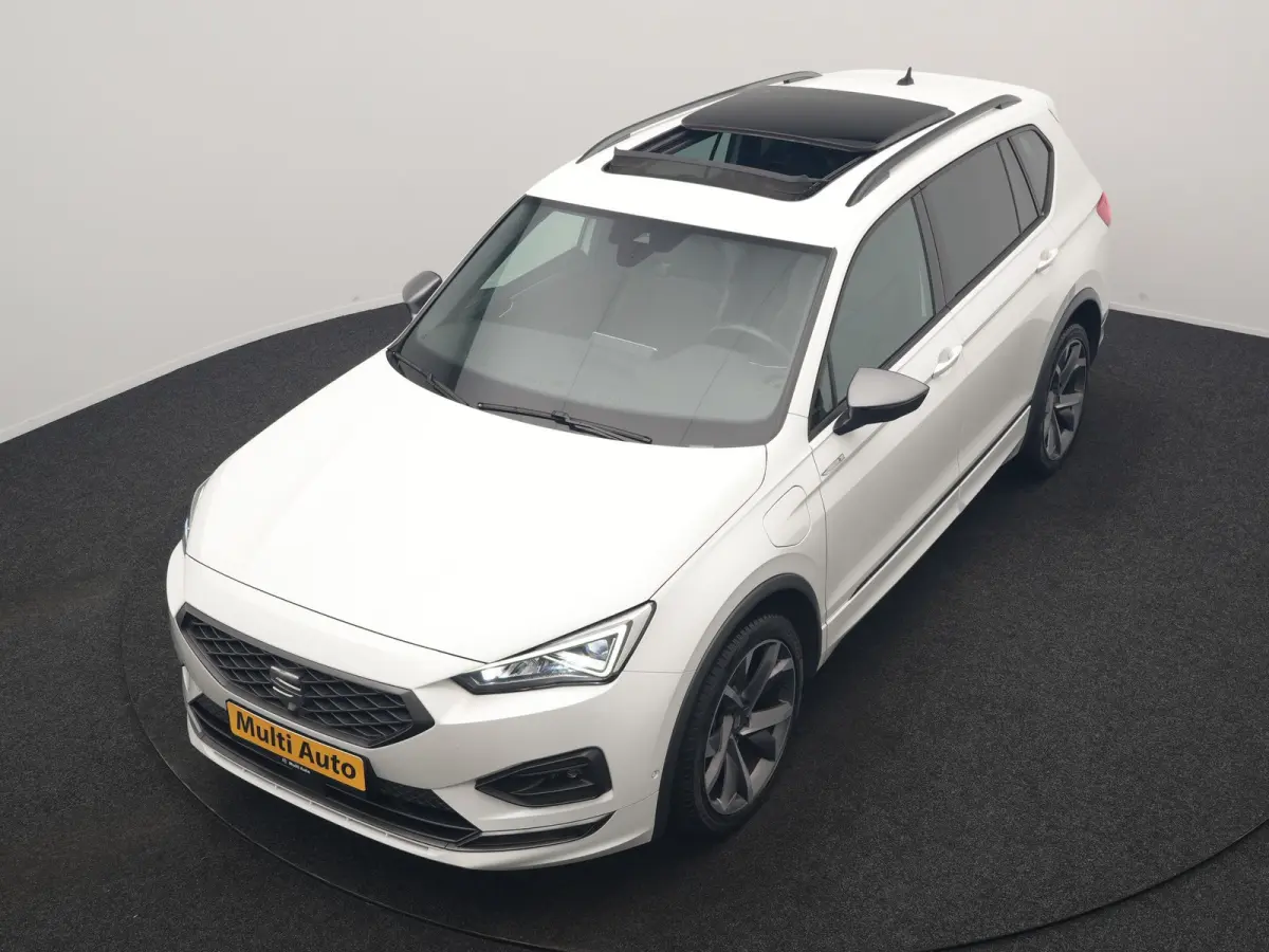 1.4 TSI e-Hybrid PHEV FR Business Intense 245pk Dealer O.H | Trekhaak Af Fabriek | Panodak | Adaptive Cruise | 360 Camera | Sportstoelen Memory & Verwarmd | Keyless | Blis | Stuur Verwarmd |
