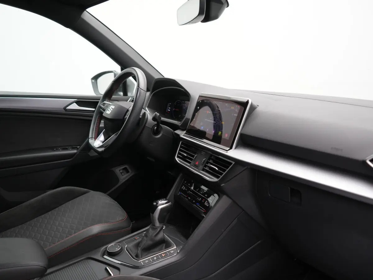 1.4 TSI e-Hybrid PHEV FR Business Intense 245pk Dealer O.H | Trekhaak Af Fabriek | Panodak | Adaptive Cruise | 360 Camera | Sportstoelen Memory & Verwarmd | Keyless | Blis | Stuur Verwarmd |