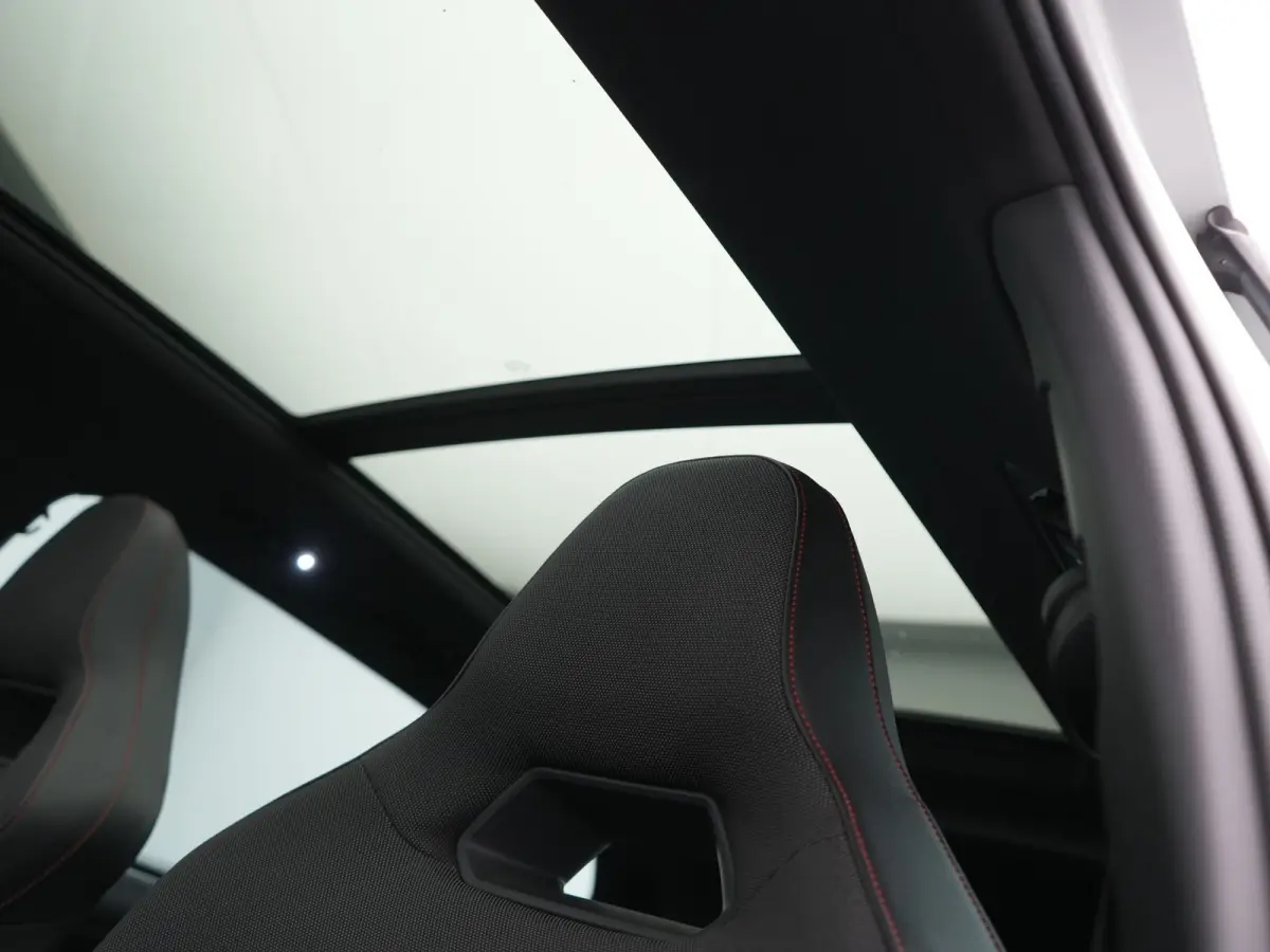 1.4 TSI e-Hybrid PHEV FR Business Intense 245pk Dealer O.H | Trekhaak Af Fabriek | Panodak | Adaptive Cruise | 360 Camera | Sportstoelen Memory & Verwarmd | Keyless | Blis | Stuur Verwarmd |