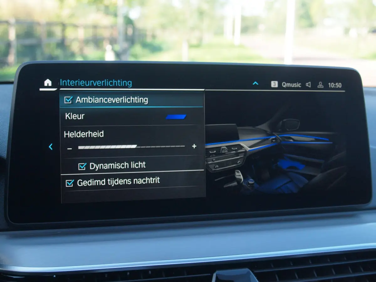 530e Business Edition Plus | M-Pakket | Panoramadak | Trekhaak | Camera | Sfeerverlichting | NL-Auto |