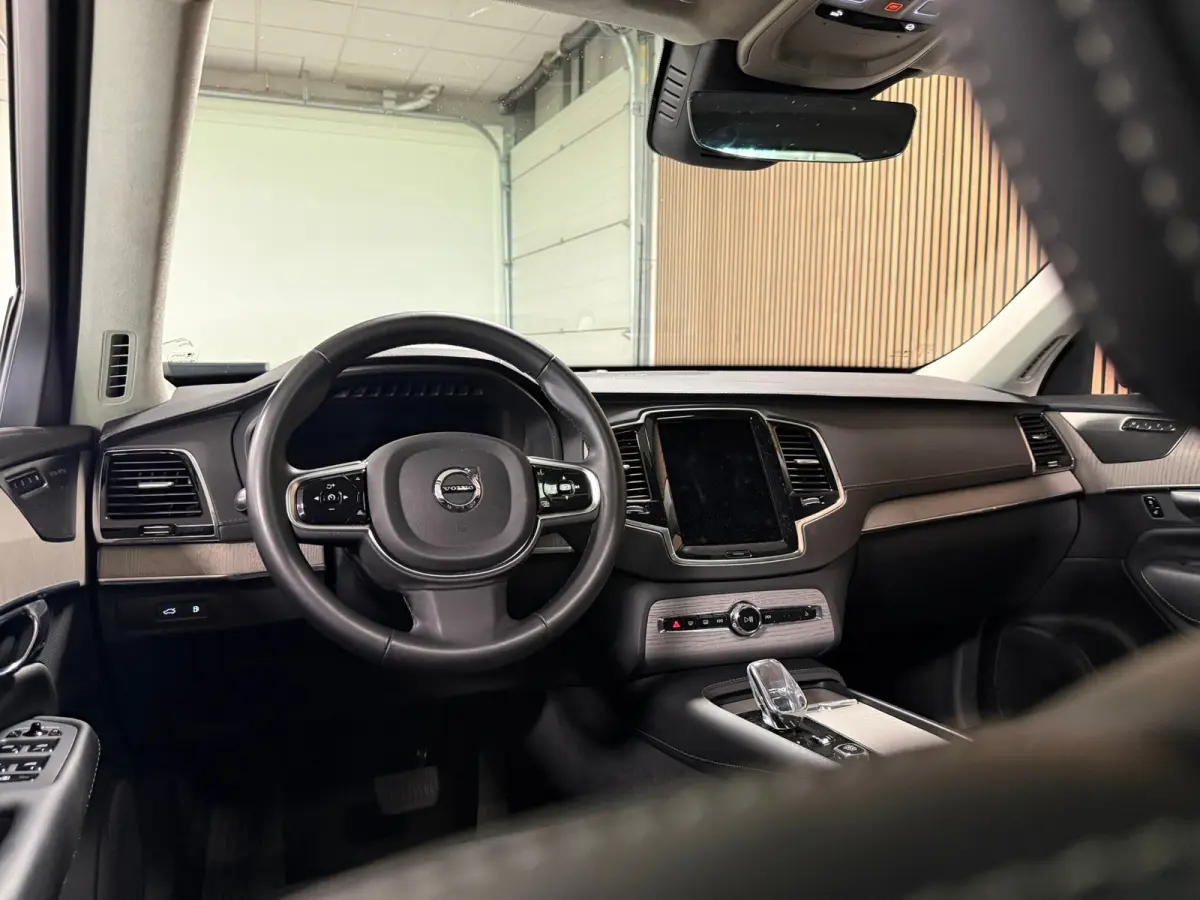 T8 AWD Recharge Ultra Dark | Vol! | Luchtvering | Stoelventilatie | Trekhaak | 360 Camera | Head-Up Display | Stoelmassage | 455pk | Harman Kardon | Adaptieve Cruise Control | Stoelverwarmin