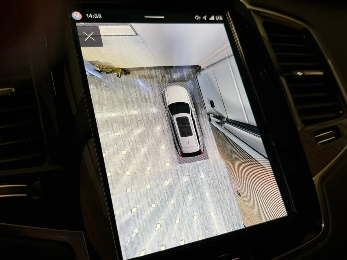 T8 AWD Recharge Ultra Dark | Vol! | Luchtvering | Stoelventilatie | Trekhaak | 360 Camera | Head-Up Display | Stoelmassage | 455pk | Harman Kardon | Adaptieve Cruise Control | Stoelverwarmin