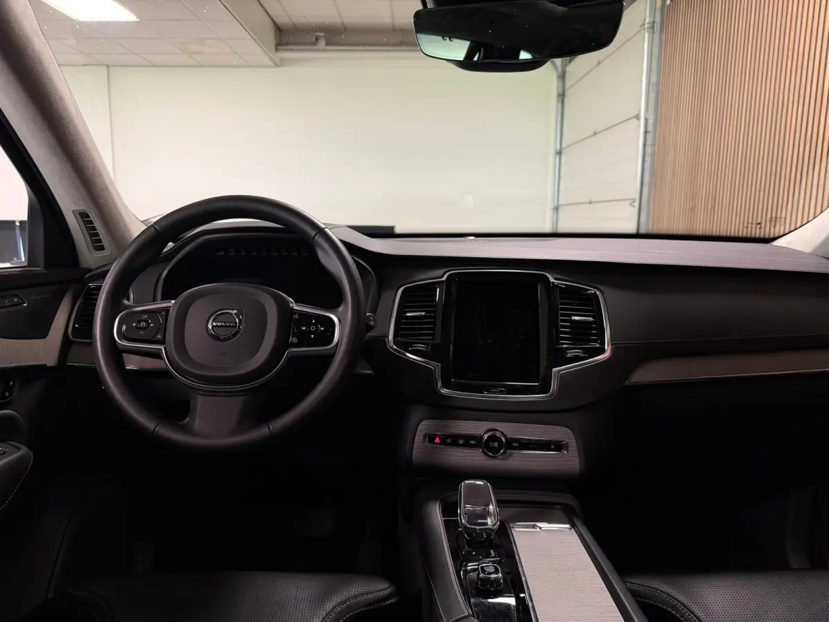 T8 AWD Recharge Ultra Dark | Vol! | Luchtvering | Stoelventilatie | Trekhaak | 360 Camera | Head-Up Display | Stoelmassage | 455pk | Harman Kardon | Adaptieve Cruise Control | Stoelverwarmin