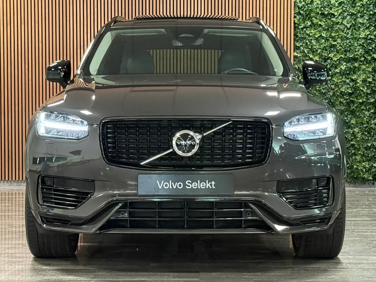 T8 AWD Recharge Ultra Dark | Vol! | Luchtvering | Stoelventilatie | Trekhaak | 360 Camera | Head-Up Display | Stoelmassage | 455pk | Harman Kardon | Adaptieve Cruise Control | Stoelverwarmin