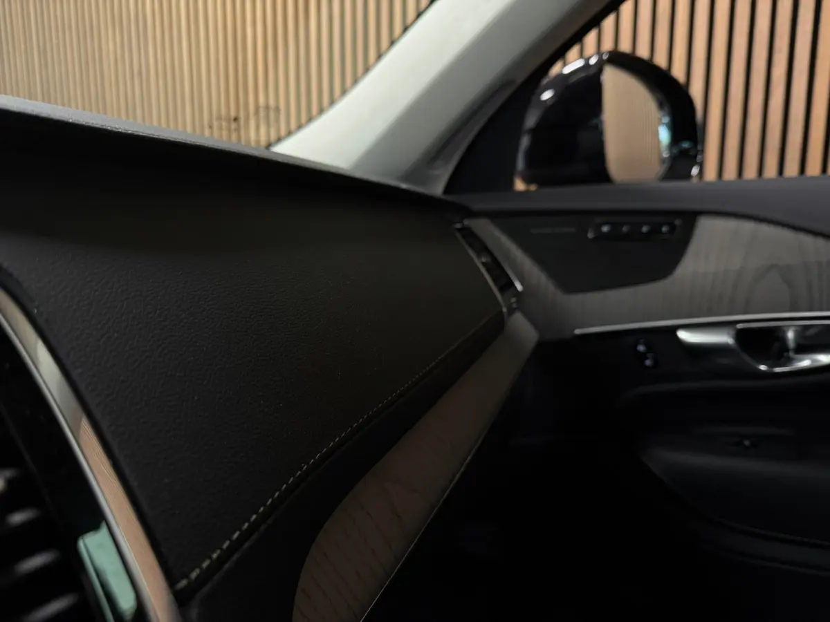 T8 AWD Recharge Ultra Dark | Vol! | Luchtvering | Stoelventilatie | Trekhaak | 360 Camera | Head-Up Display | Stoelmassage | 455pk | Harman Kardon | Adaptieve Cruise Control | Stoelverwarmin