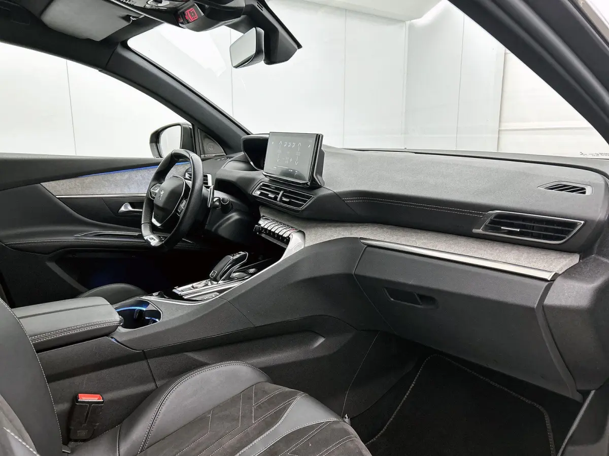 SUV GT Pack Business 130pk Automaat | 7 Zitplaatsen | Navigatie | 360° Camera | FOCAL Premium HiFi | Full Led koplampen | Adaptieve Cruise Control | Handsfree achterklep | Leder/Alcantara |