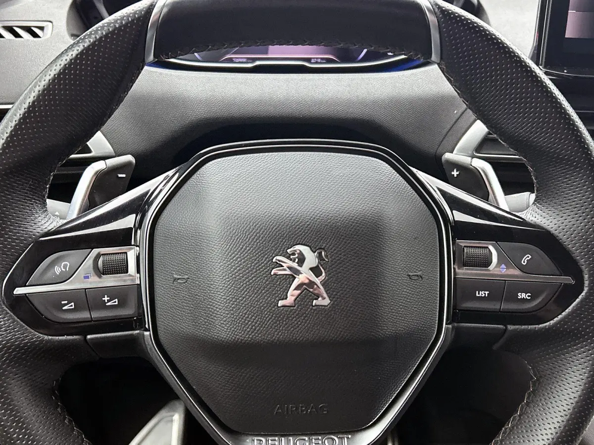 SUV GT Pack Business 130pk Automaat | 7 Zitplaatsen | Navigatie | 360° Camera | FOCAL Premium HiFi | Full Led koplampen | Adaptieve Cruise Control | Handsfree achterklep | Leder/Alcantara |