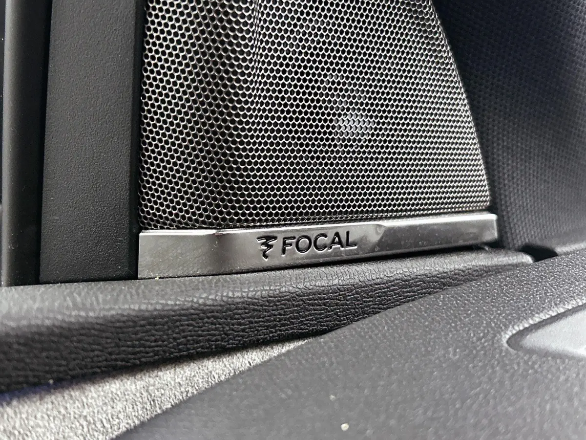 SUV GT Pack Business 130pk Automaat | 7 Zitplaatsen | Navigatie | 360° Camera | FOCAL Premium HiFi | Full Led koplampen | Adaptieve Cruise Control | Handsfree achterklep | Leder/Alcantara |