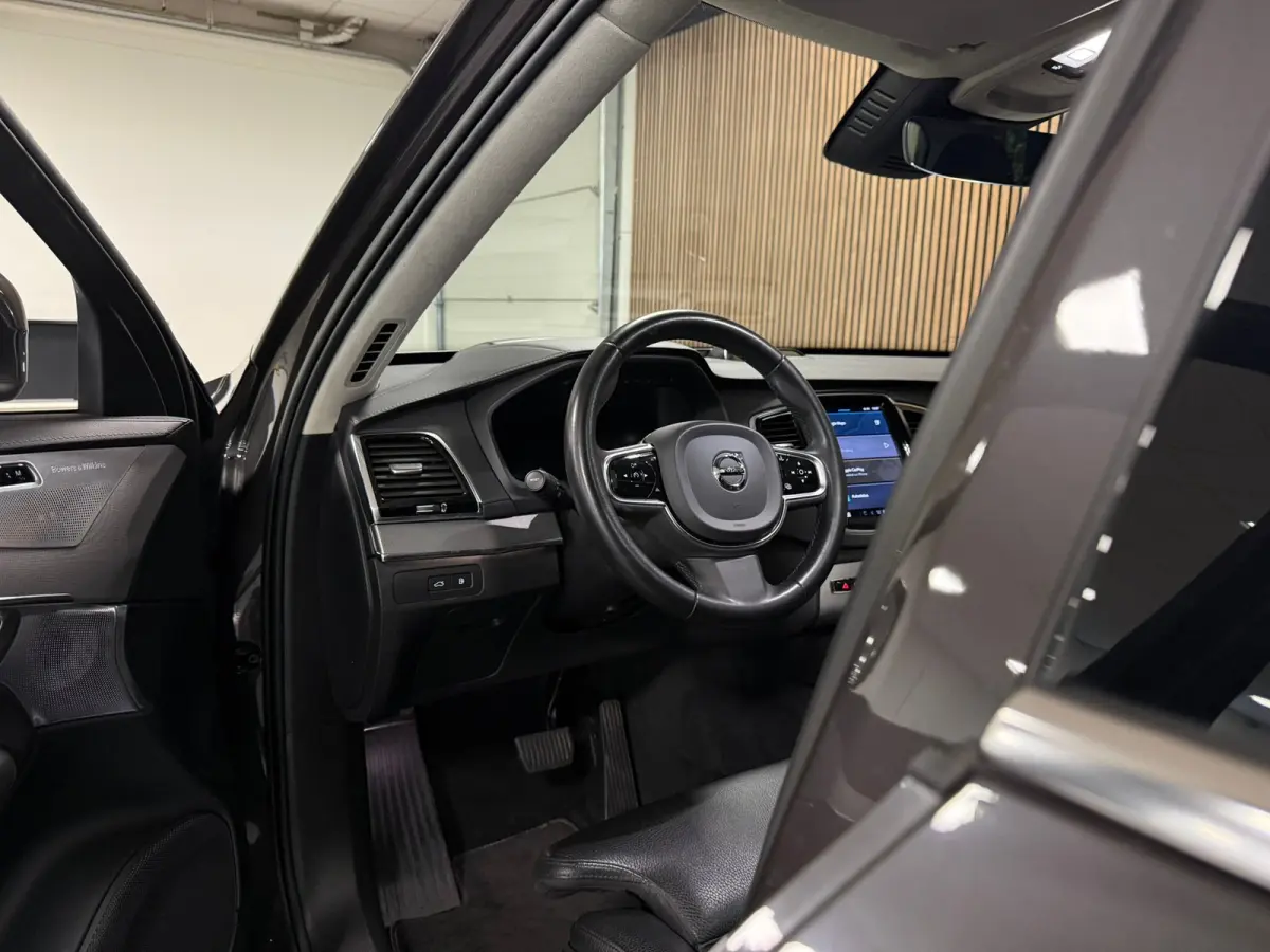 T8 AWD Recharge Ultra Ultimate Bright | Bowers & Wilkins | Luchtvering | Trekhaak | 360 Camera | Head-Up Display | 455pk | Adaptieve Cruise Control | Stoelverwarming voor+achter | Stuurwielv