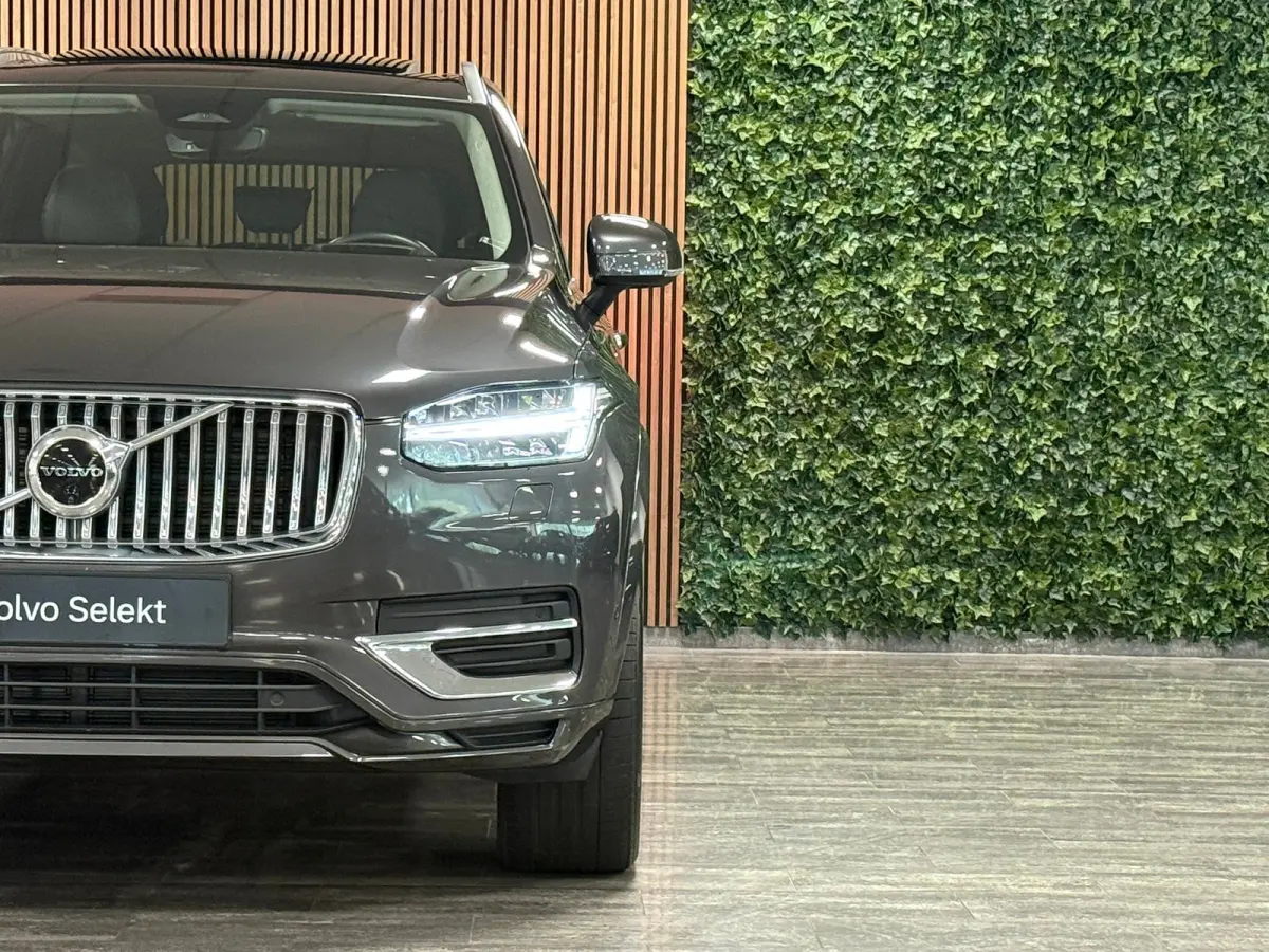 T8 AWD Recharge Ultra Ultimate Bright | Bowers & Wilkins | Luchtvering | Trekhaak | 360 Camera | Head-Up Display | 455pk | Adaptieve Cruise Control | Stoelverwarming voor+achter | Stuurwielv