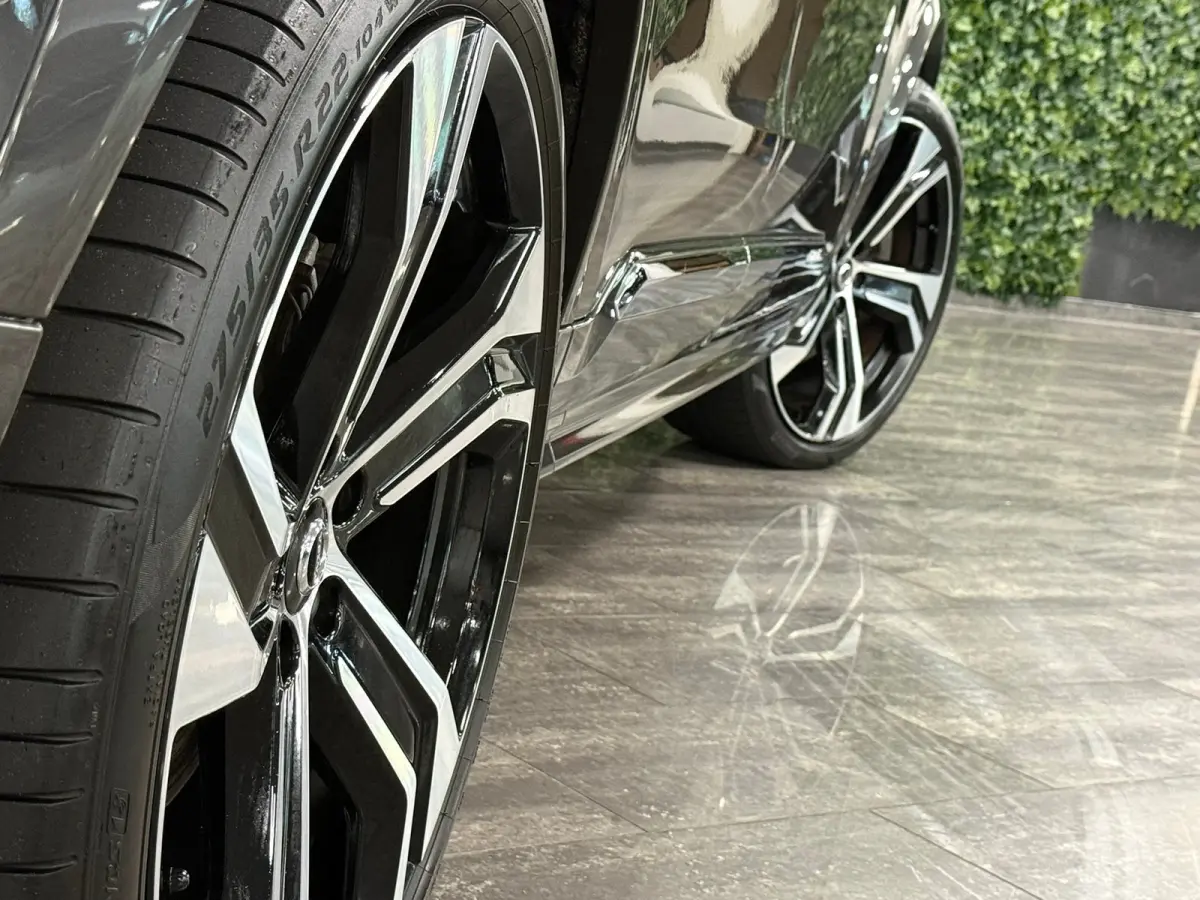 T8 AWD Recharge Ultra Ultimate Bright | Bowers & Wilkins | Luchtvering | Trekhaak | 360 Camera | Head-Up Display | 455pk | Adaptieve Cruise Control | Stoelverwarming voor+achter | Stuurwielv