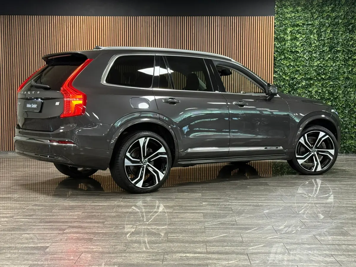 T8 AWD Recharge Ultra Ultimate Bright | Bowers & Wilkins | Luchtvering | Trekhaak | 360 Camera | Head-Up Display | 455pk | Adaptieve Cruise Control | Stoelverwarming voor+achter | Stuurwielv