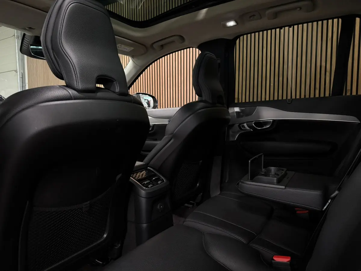 T8 AWD Recharge Ultra Ultimate Bright | Bowers & Wilkins | Luchtvering | Trekhaak | 360 Camera | Head-Up Display | 455pk | Adaptieve Cruise Control | Stoelverwarming voor+achter | Stuurwielv