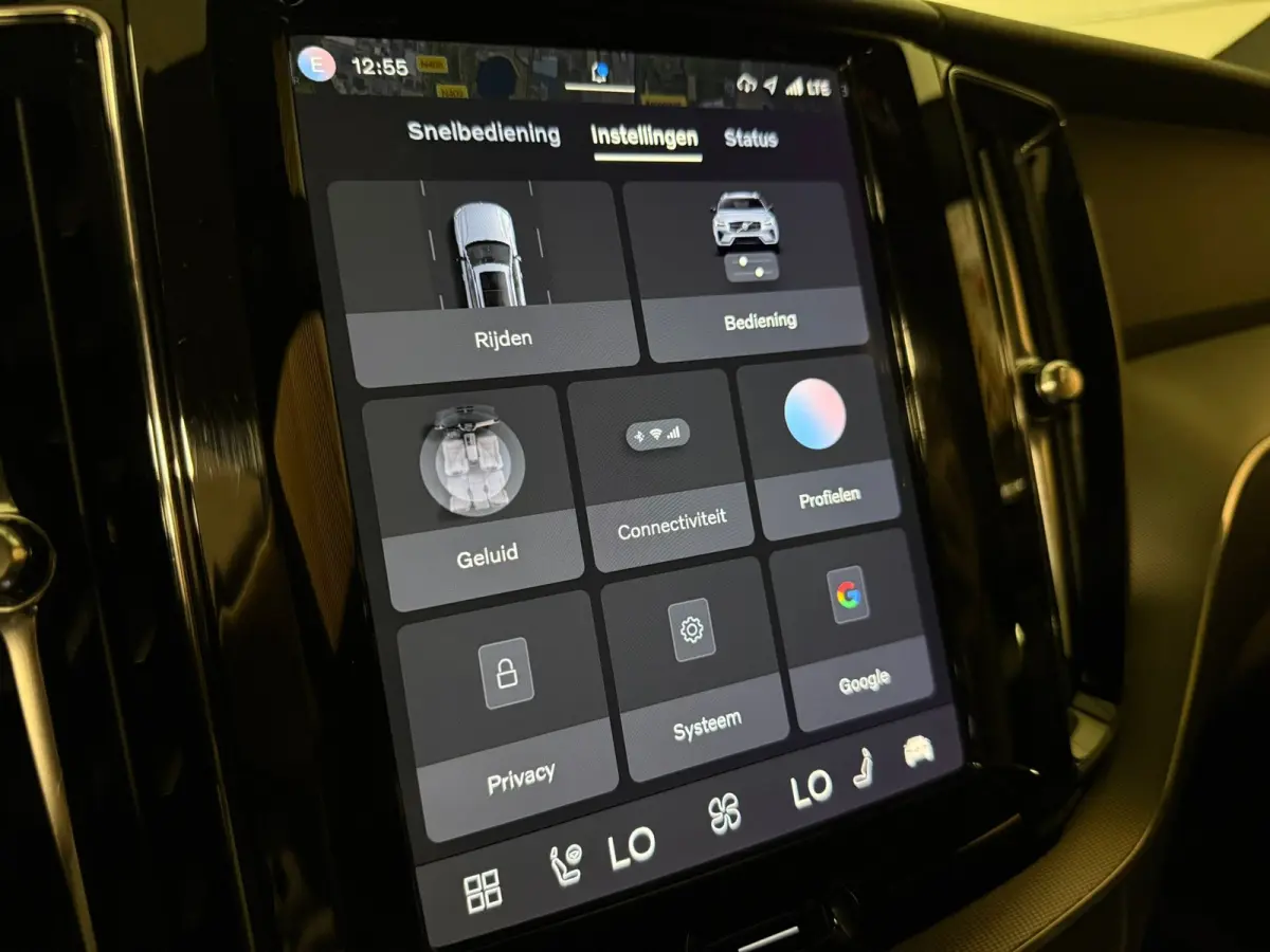 T6 AWD Recharge Plus Dark | Trekhaak | Harman Kardon | Adaptieve Cruise Control | Stoelverwarming voor+achter | Stuurwielverwarming | Full LED Meesturende koplampen | Parkeercamera | Pilot A