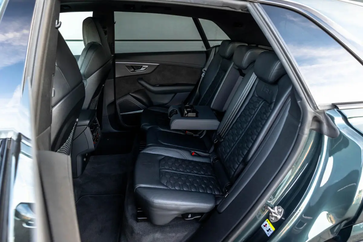 RS 4.0 TFSI 600pk quattro | Panoramadak | Matrix LED | Carbon Exterieur | Trekhaak | B&O | 360 Camera | HUD | Nachzicht