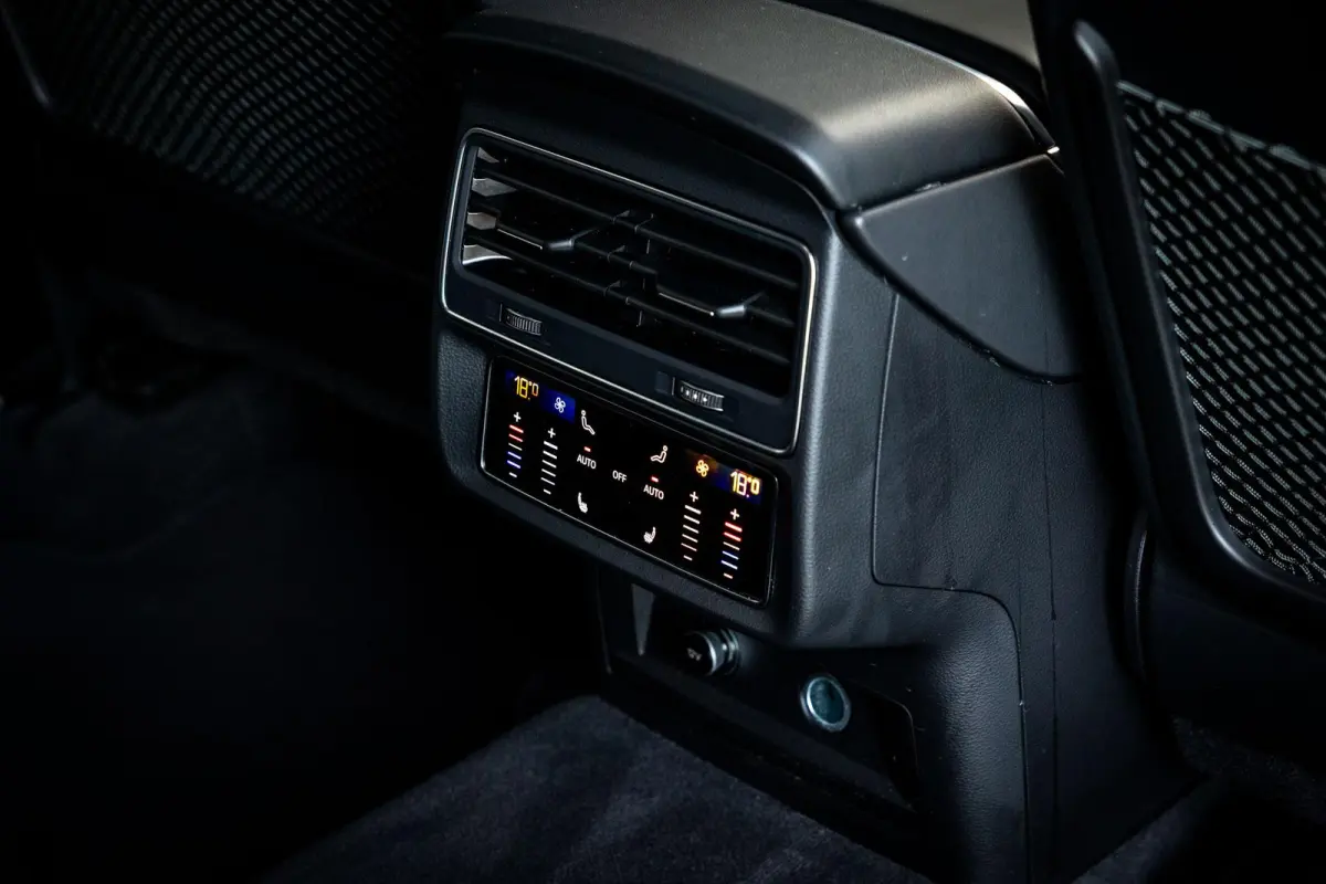 RS 4.0 TFSI 600pk quattro | Panoramadak | Matrix LED | Carbon Exterieur | Trekhaak | B&O | 360 Camera | HUD | Nachzicht