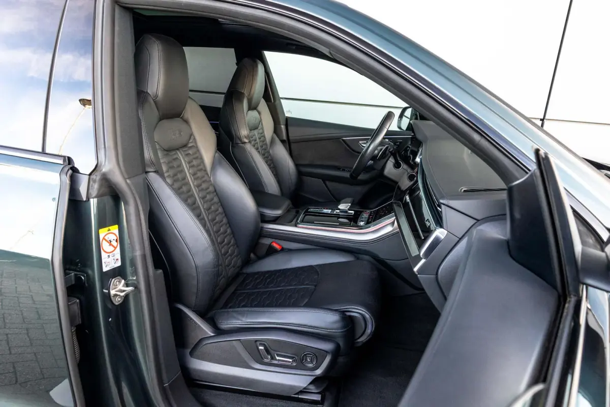 RS 4.0 TFSI 600pk quattro | Panoramadak | Matrix LED | Carbon Exterieur | Trekhaak | B&O | 360 Camera | HUD | Nachzicht