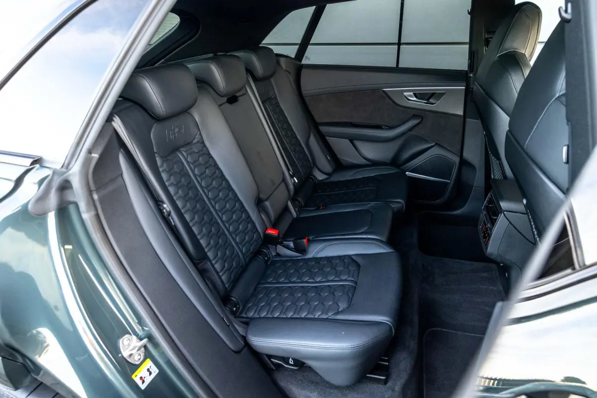 RS 4.0 TFSI 600pk quattro | Panoramadak | Matrix LED | Carbon Exterieur | Trekhaak | B&O | 360 Camera | HUD | Nachzicht