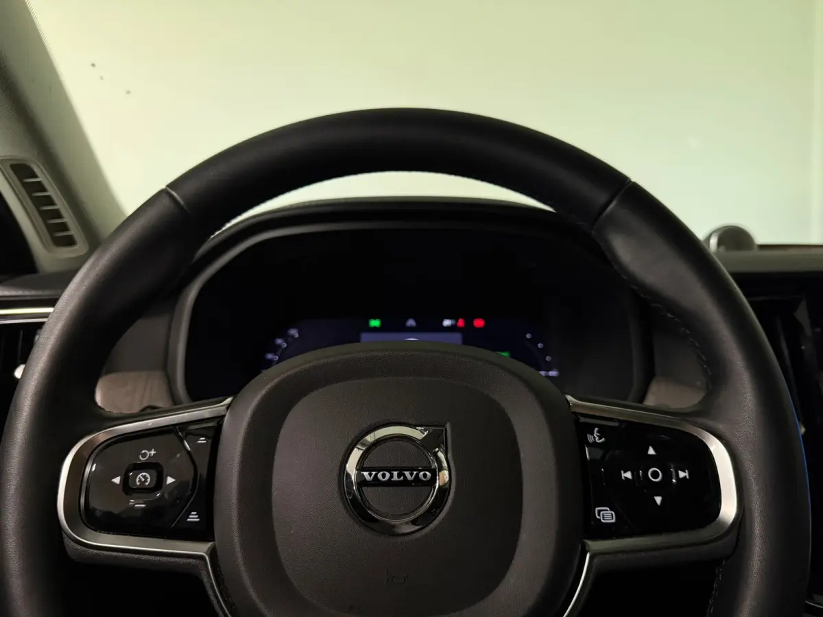 T8 AWD Recharge Ultimate Dark | Bowers & Wilkins | Luchtvering | Stoelventilatie | Schuifdak | Head-Up Display | Stoelmassage | 455pk | Adaptieve Cruise Control | Stoelverwarming voor+achter