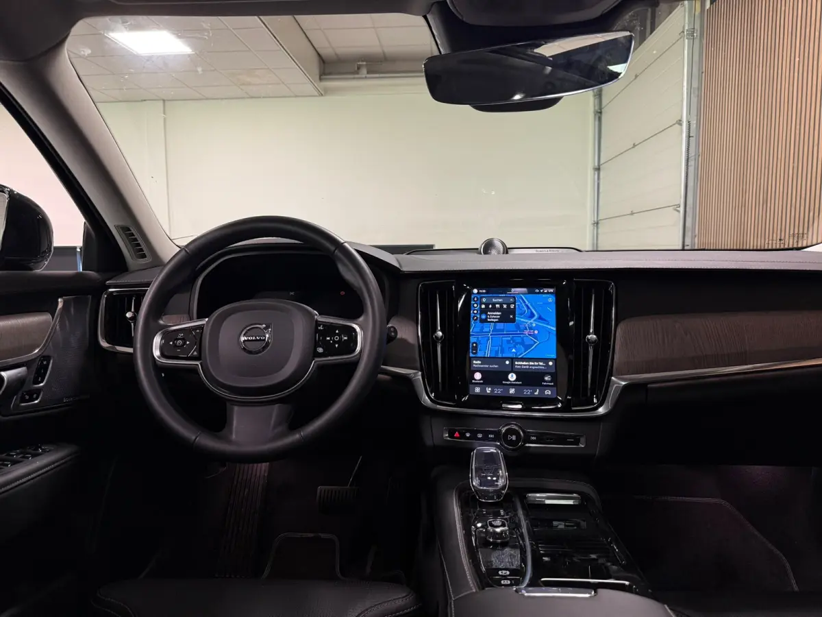 T8 AWD Recharge Ultimate Dark | Bowers & Wilkins | Luchtvering | Stoelventilatie | Schuifdak | Head-Up Display | Stoelmassage | 455pk | Adaptieve Cruise Control | Stoelverwarming voor+achter