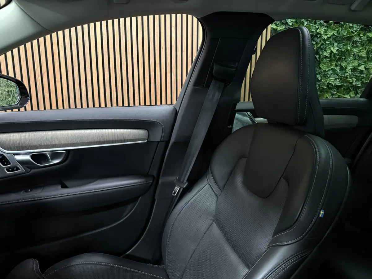 T8 AWD Recharge Ultimate Dark | Bowers & Wilkins | Luchtvering | Stoelventilatie | Schuifdak | Head-Up Display | Stoelmassage | 455pk | Adaptieve Cruise Control | Stoelverwarming voor+achter