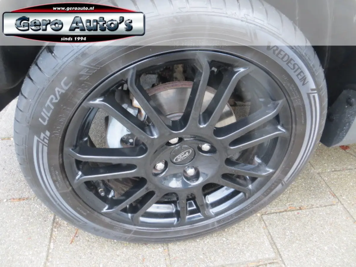 1.0 EcoBoost Titanium nl-auto ,airco ecc ,trekhaak pdc